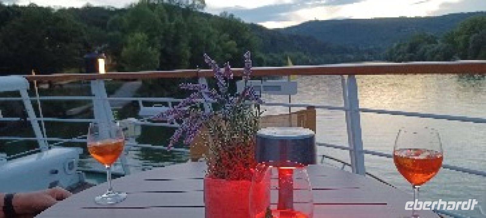 Abenddämmerung an Deck