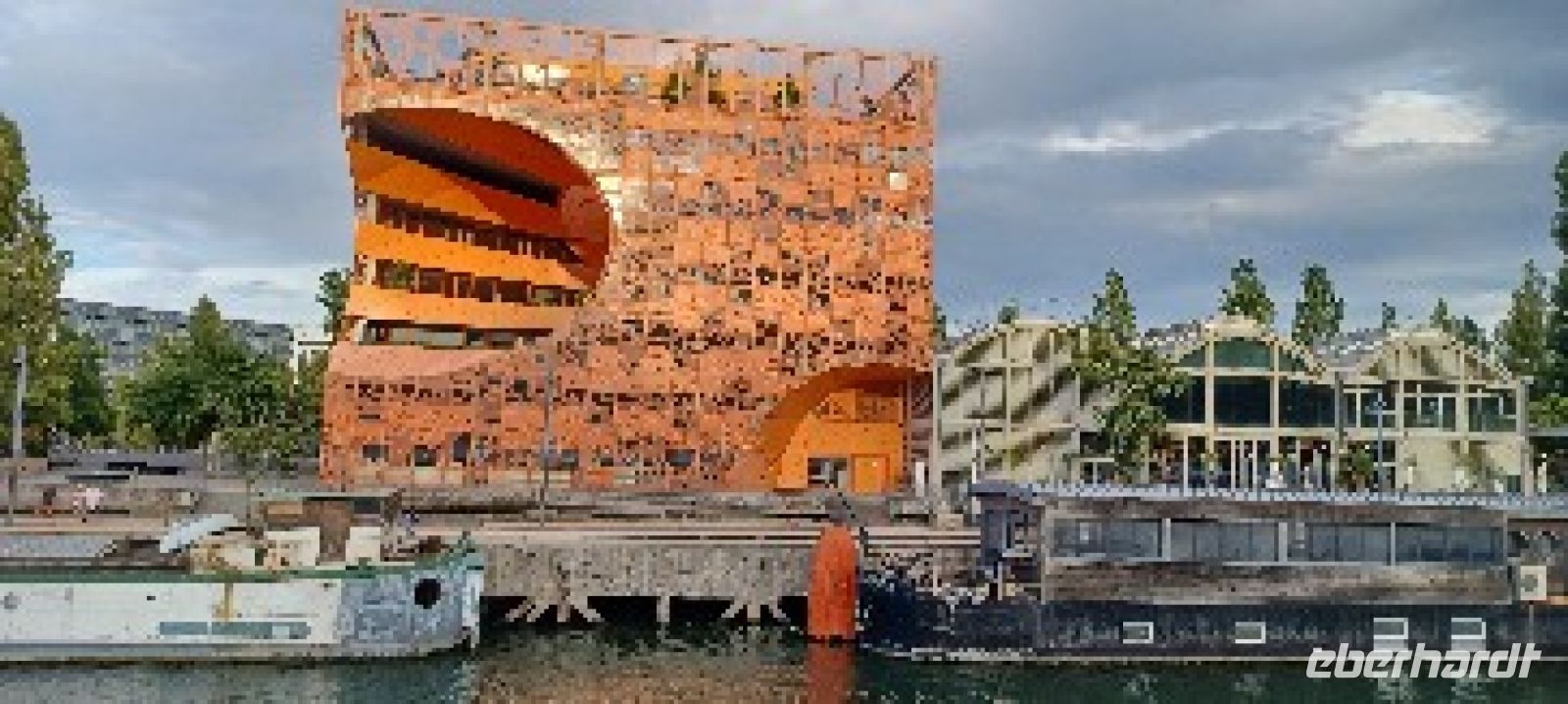 Neubauten auf der Insel von Lyon