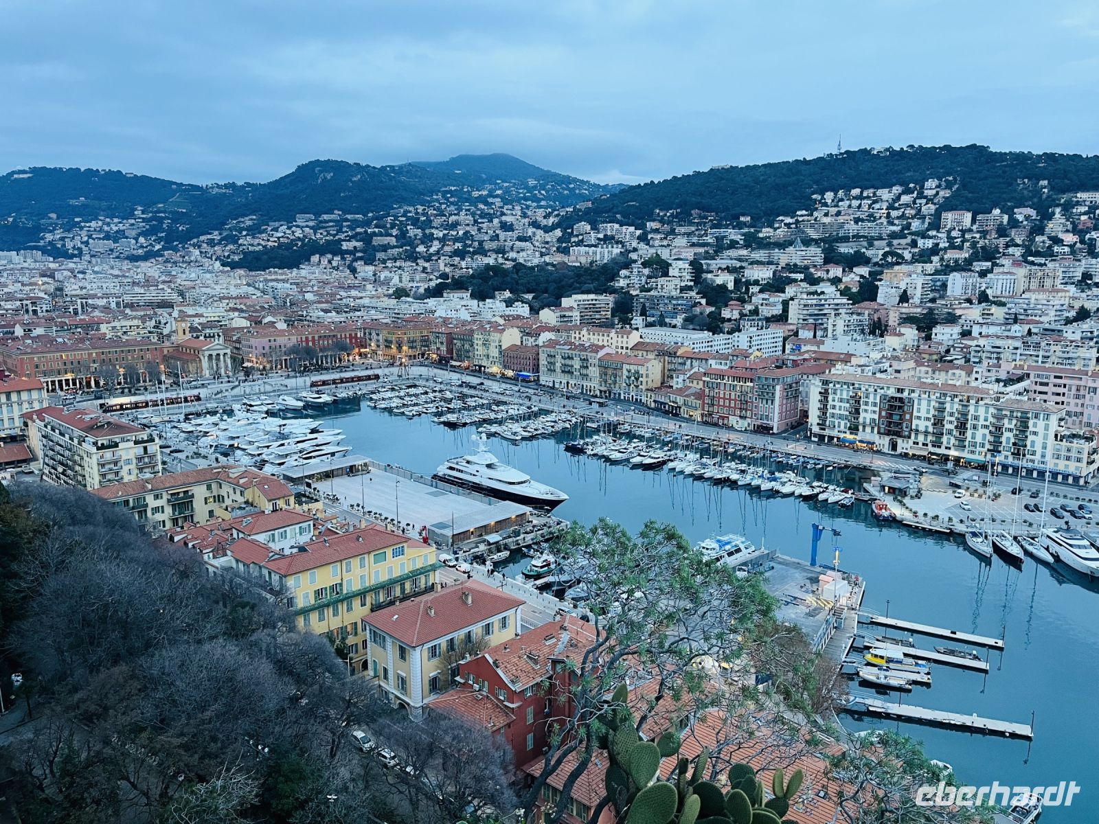 Ausblick auf den Hafen von Nizza
