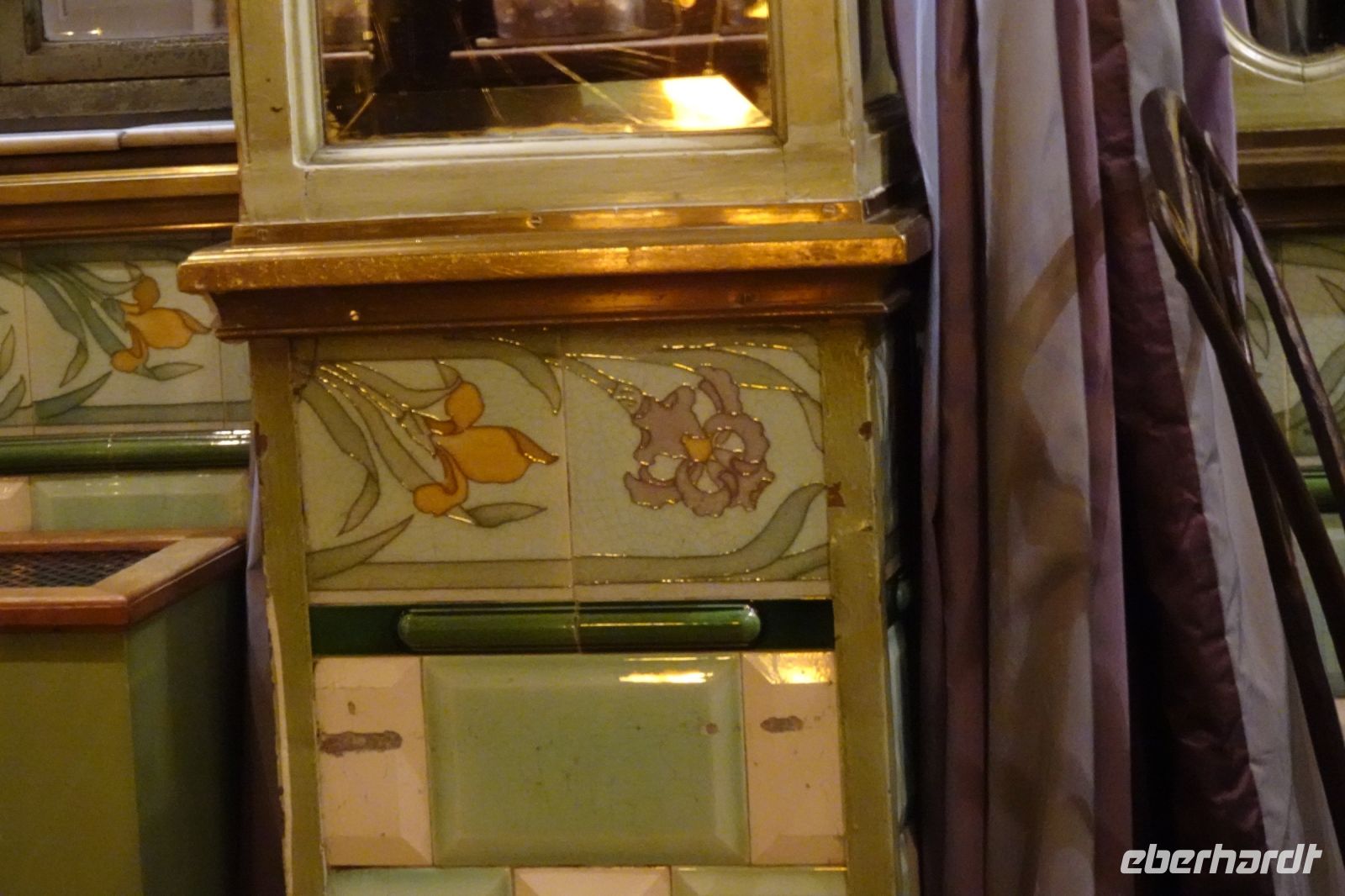 Tag 1, 28.12.2023 Bouuillon Racine, Jugendstildetail