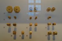 Tag 2, 29.12.2023  Museumsbesuch im Louvre, etruskische Pretiosen