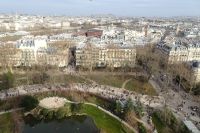 Tag 5, 01.01.2024:  Blick vom Eiffelturm, 2. Etage