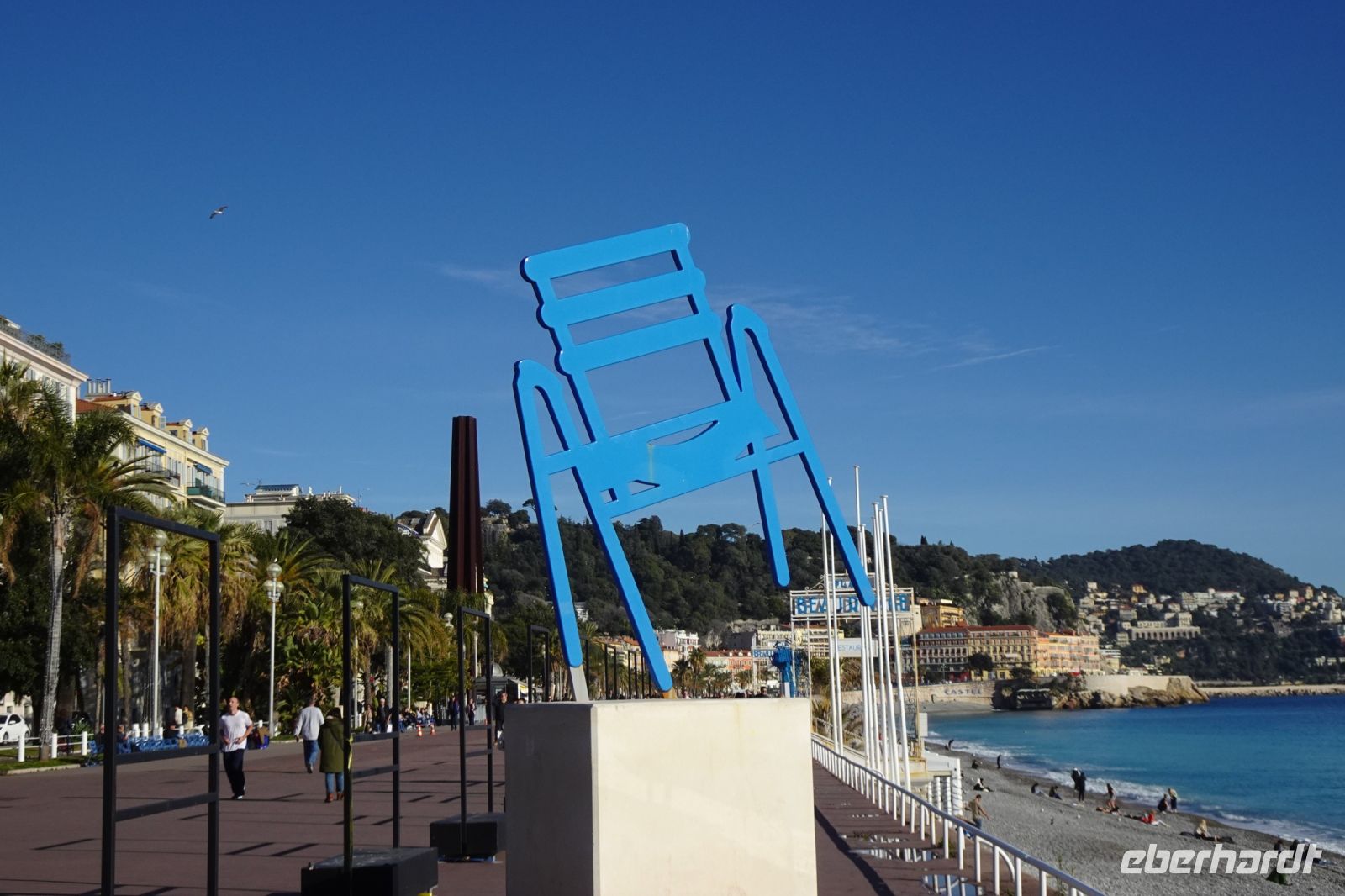 Tag 1 23.01.2024 Spaziergang aus der Promenade des Anglais, Skulptur von SAB