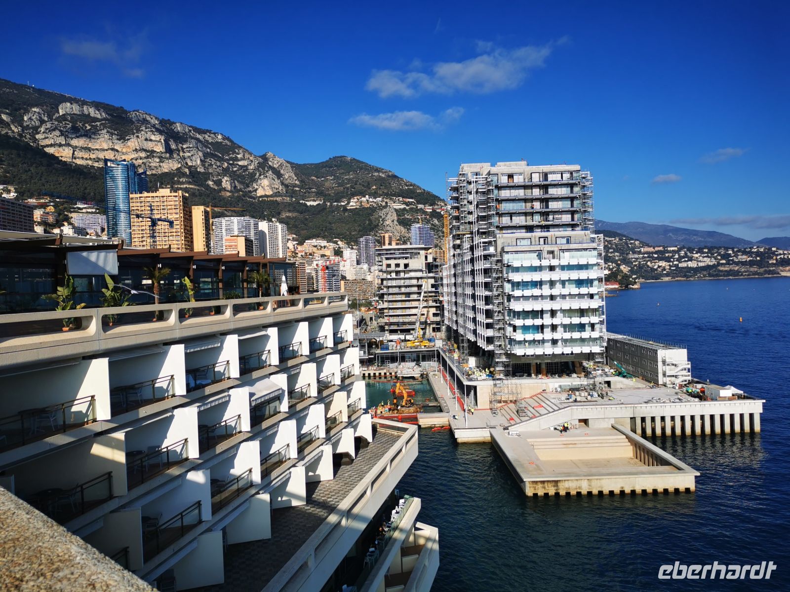 Tag 3 25.01.2024 Monte Carlo, Neubauten im Meer