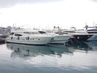Yachts im Hafen von Antibes