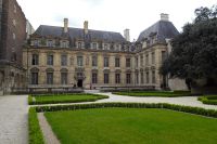 Tag 2, 29.03.2024 Stadtrundfahrt, Hôtel de Sully 