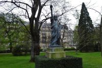 Tag 5, 01.04.2024, Spaziergang im Jardin du Luxembourg, Liberty