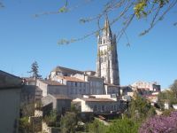 die Kirche Ste. Eutrope in Saintes ist UNESCO-Weltkulturerbe und liegt auf dem Pilgerweg nach Santiago.JPG