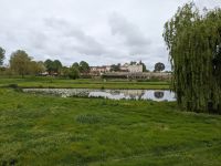 Blick zu den Weingütern der Rothschild-Gruppe.jpg