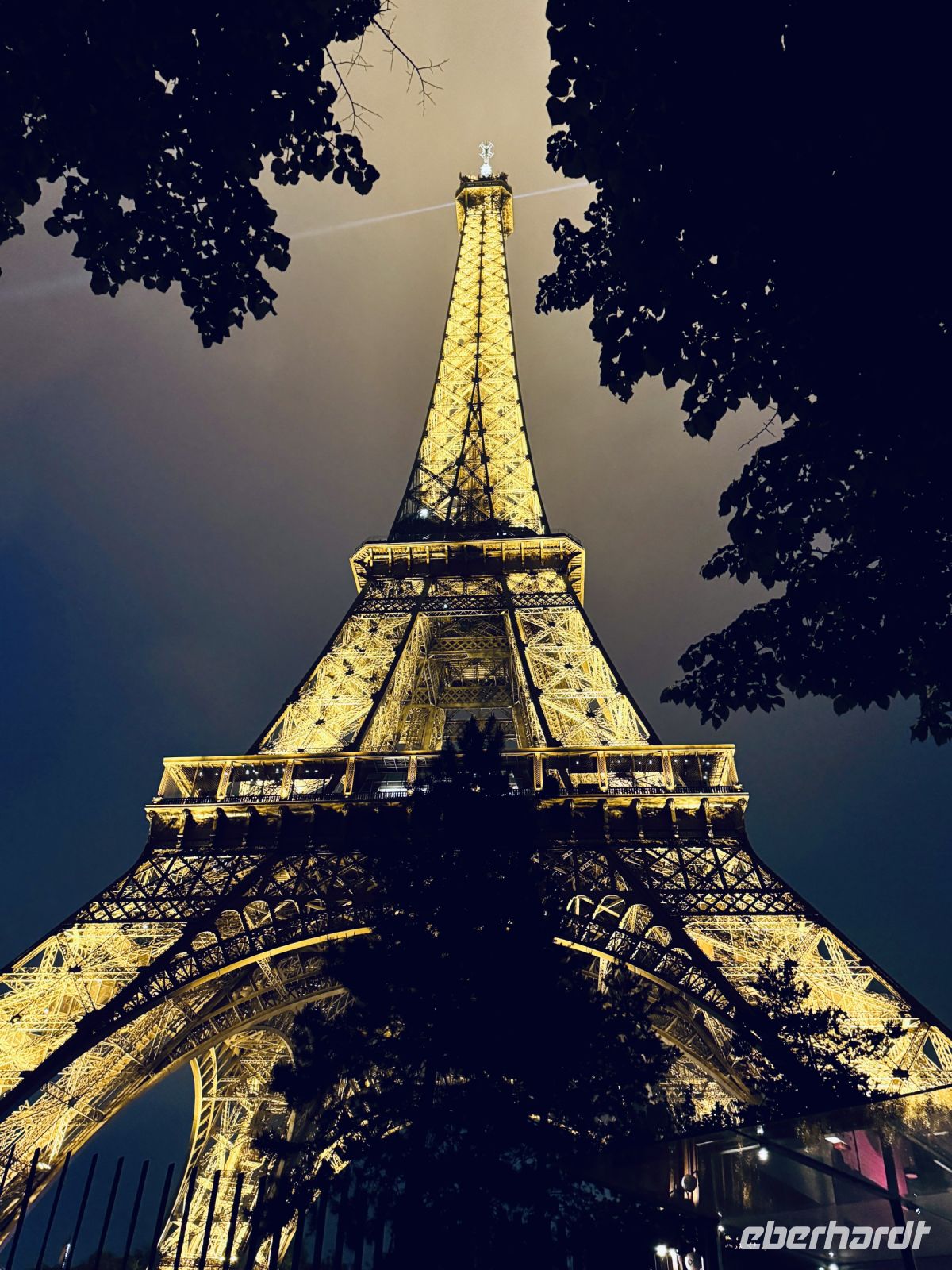 Eiffelturm bei Nacht