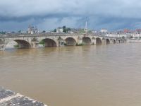 Blois: Blick auf die Loirebrücke von 1720