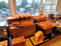 Orleans: Früstück mit tollem Brotangebot