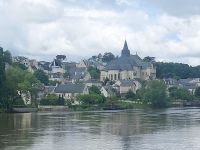 Mündung der Vienne in die Loire mit Blick auf Candes-Sant-Martin