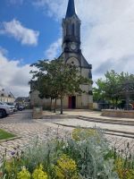 Avoine: Kirche Sant-Maurice