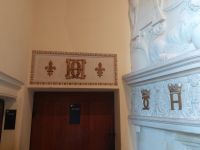 Château Chenonceaux: Das Wappen von Diana und Heinrich II.