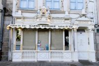 auf dem Weg in das Restaurant