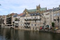 am Ufer der Mosel in Metz