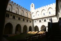 Innenhof vom Papstpalast 