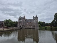 10 Wald von Broceliande, Wasserschloss Trécesson