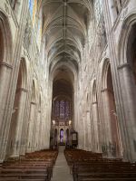 RADREISE LOIRE 3.-11.9.24: Im Hauptschiff der Kathedrale von Tours