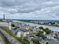 RADREISE LOIRE 3.-11.9.24: Blick auf die Stadt und die Loire