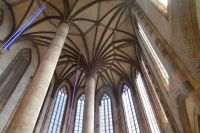 Palmettenpfeiler in der Apsis