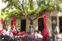 idyllisches Restaurant in Aigues Mortes