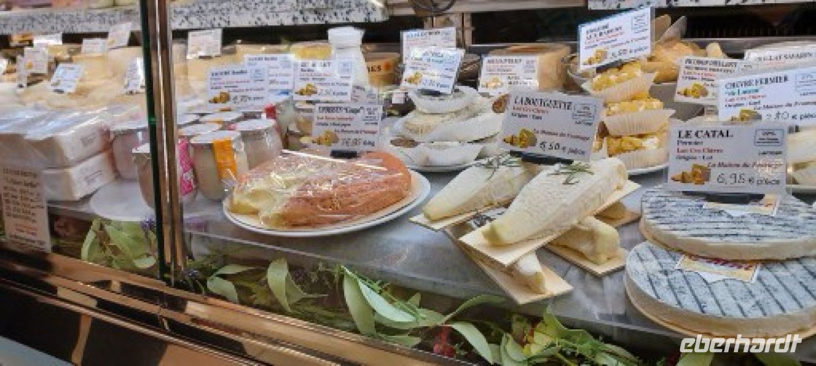 Markthalle Avignon - Käsevielfalt
