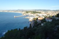 Tag 2 11.10.2024 Stadtrundfahrt Nizza, Blick über die Engelsbucht