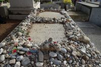 Tag 6 15.10.2024 Ausflug ins Bergdorf St. Paul de Vence, Grabmal von Marc Chagall