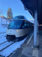 MOB Ast 152, ein eleganter Zug mit Panoramablick