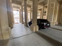 Das Auto vom Chef des Verfassungsrates Frankreichs