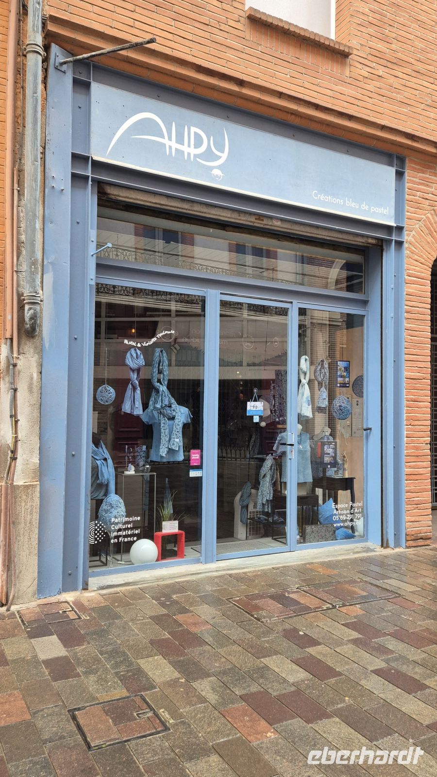 Toulouse: alles gefärbt mit Färberwaid