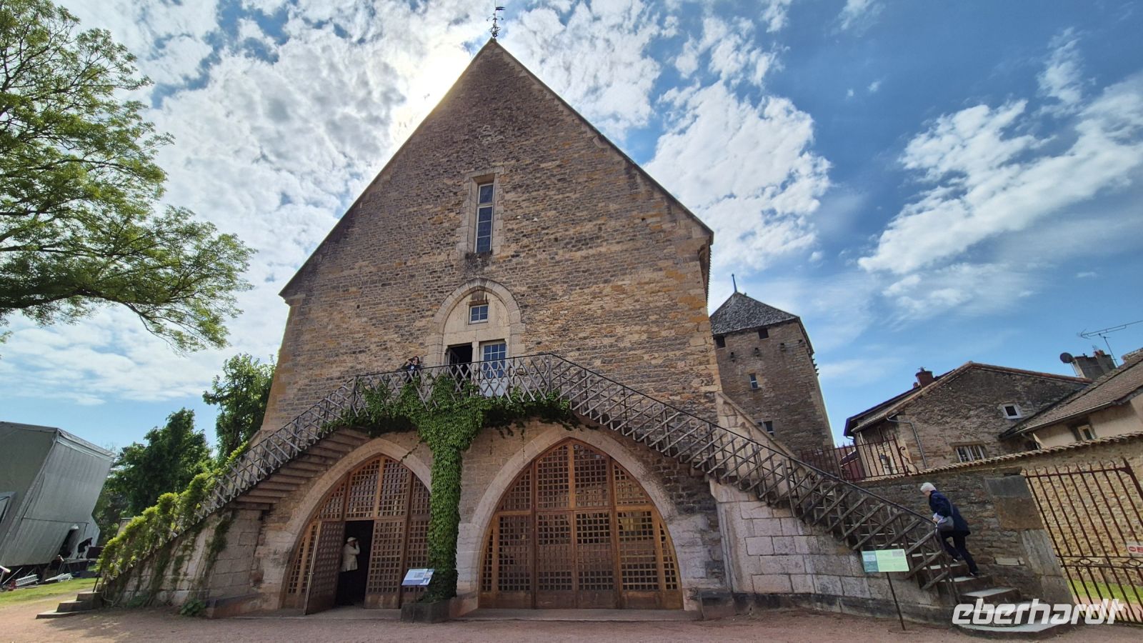 Cluny: Kornspeicher und Weinkeller