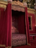 …gut gebettet in Versailles?