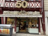 ….neben Macarons gibt es hier auch die Tränen der Jeanne d‘ Arc