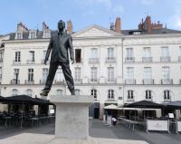 bedeutungsvoller Seitenschritt in Nantes