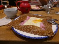 ein Crepe zum Mittagessen und ein Cidre