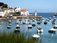 Blick auf romantischen Hafenort Sauzon auf Belle Ile