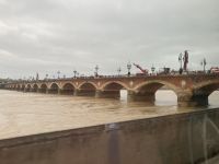 ….steinerne Brücke in Bordeaux