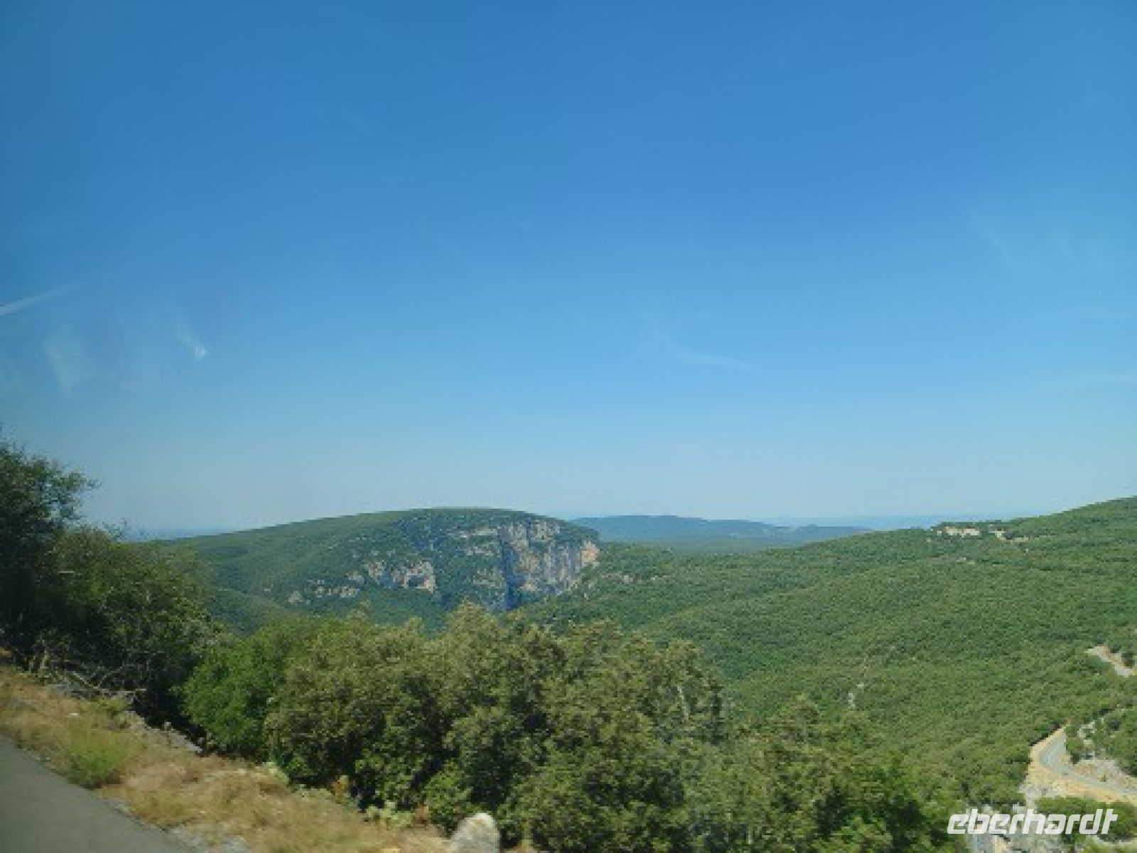 das Gebiet Ardèche gehört zum Zentralsmassiv (Höhe 120 m bis 175 3m)