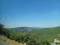 das Gebiet Ardèche gehört zum Zentralsmassiv (Höhe 120 m bis 175 3m)