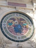 Arles - Häuserwand mit Schmuckelement