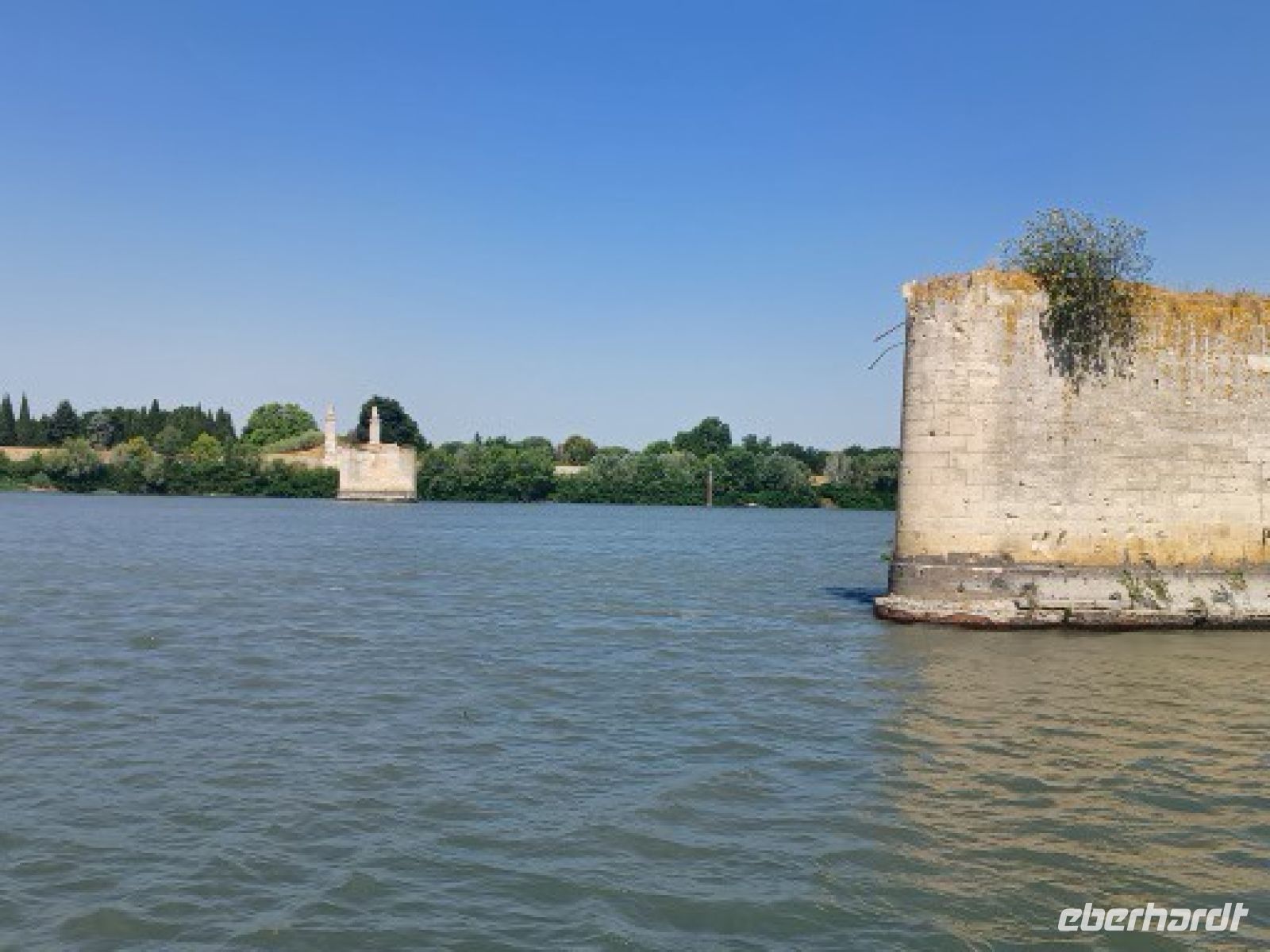 Arles - Brückenpfeiler einer von Deutschen im II.WK geprengten Brücke