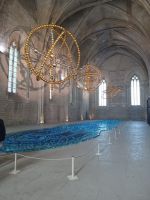 Papstpalast -Kunstinstallation mit Glasperlen u. Glassteinen aus Muranglas