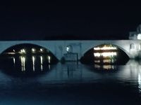 Avignon - Nachtpassage zur Brücke 