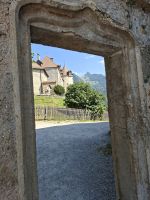 Gruyère- Durchblick auf das Schloss