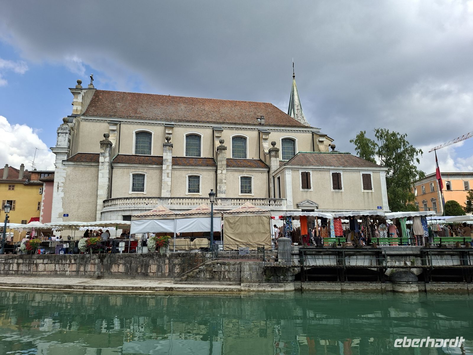 Schiffsfahrt Annecy - Stadtansicht