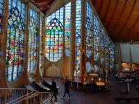 Rouen, Jeanne d''Arc-Kirche mit Fenstern der alten Marktkirche