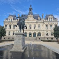 04 Rathaus von Vannes.jpg